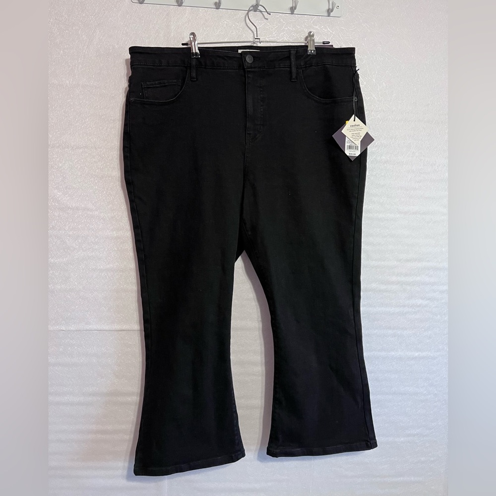 Ava & Viv HIGH-RISE ANKLE BOOTCUT JEAN
